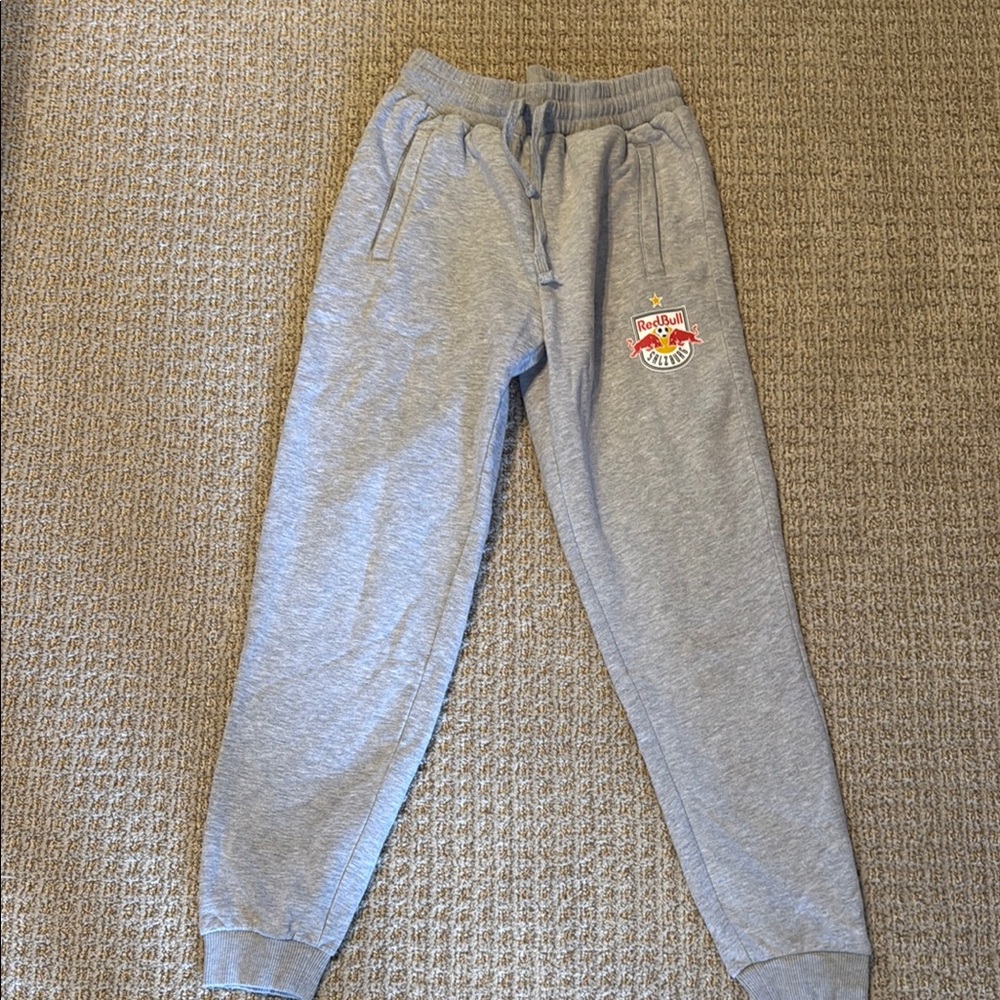 Women’s Red Bull Salzburg grey sweatpants size Small redbull